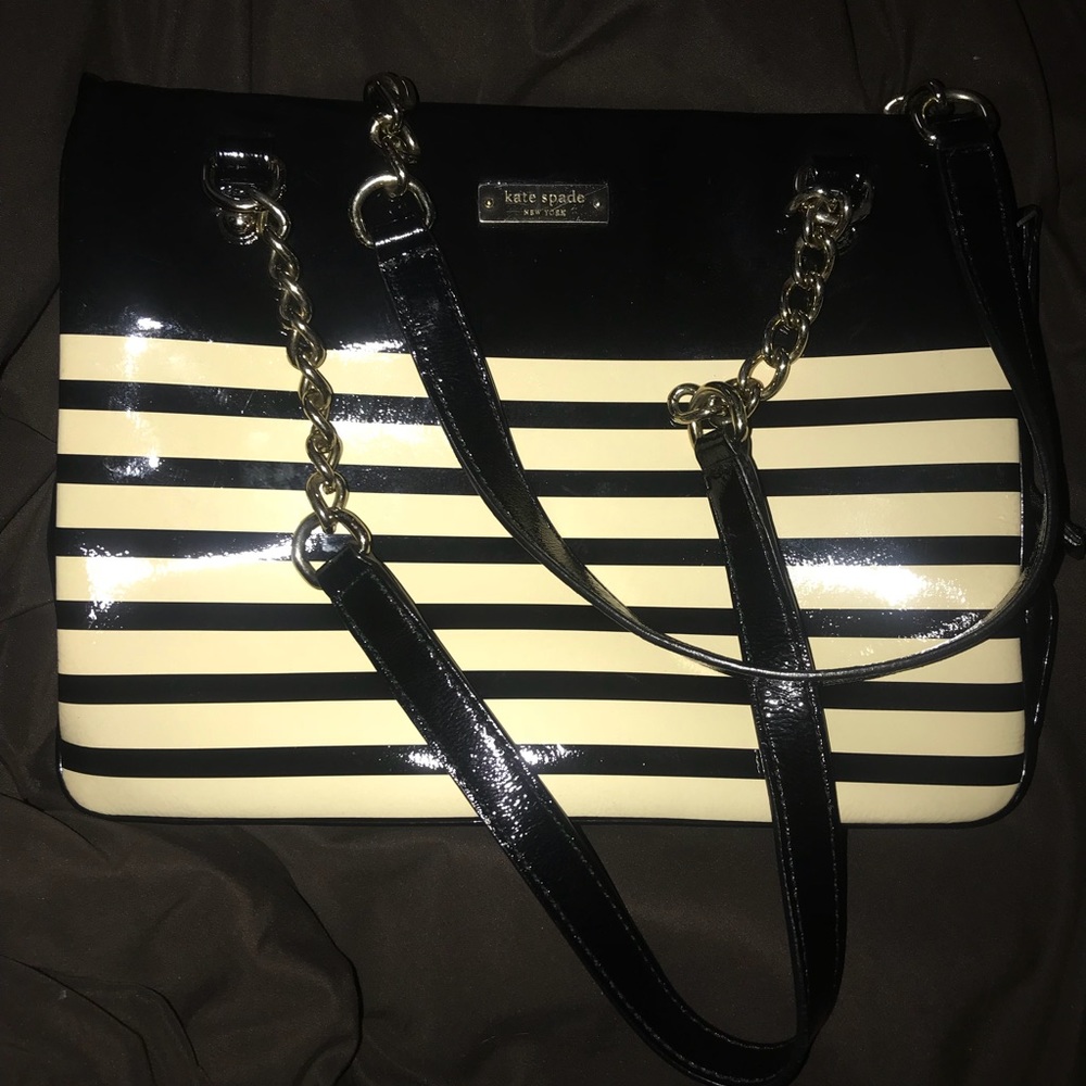 Kate Spade ♠️ patten leather small purse 👜